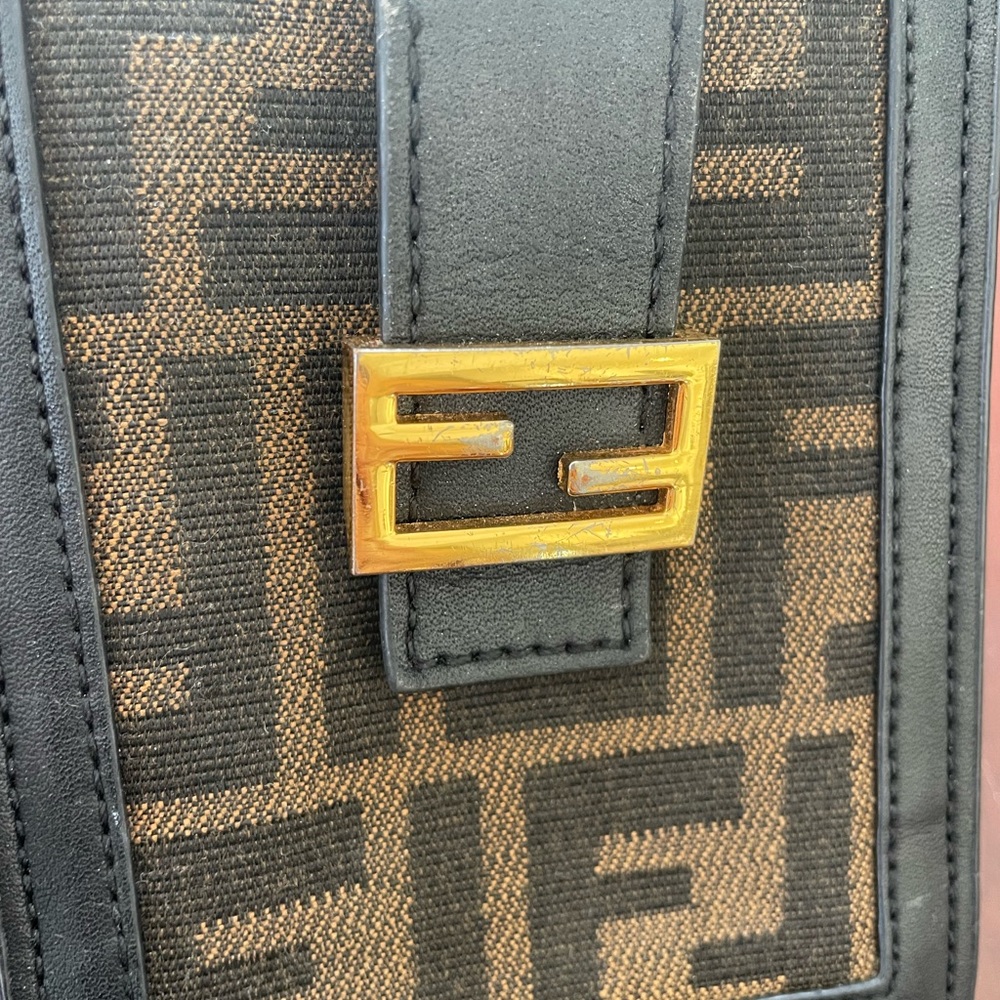 Fendi Black and Gold Designer Bag - Picture 4 of 15